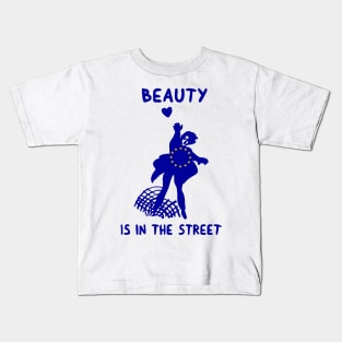 Europe Love: Beauty is in the street Kids T-Shirt